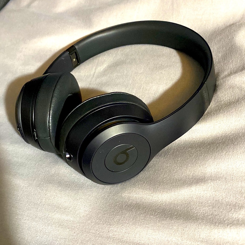 Beats Solo 3 Bluetooth Headphones $100 OBO
